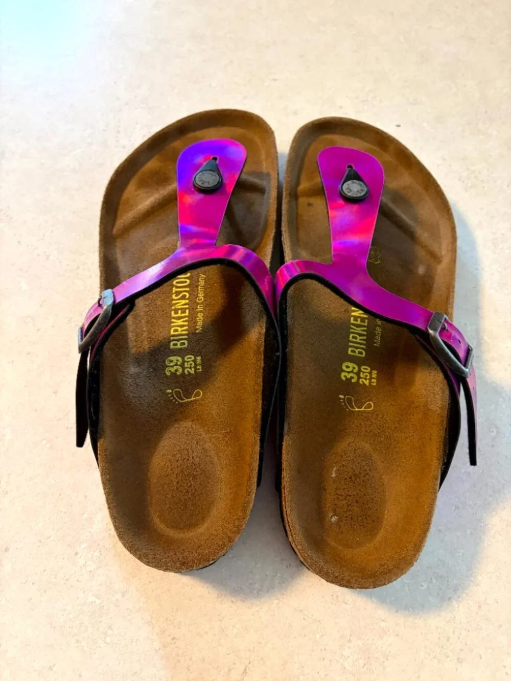 Birkenstock Gizeh Sandals Electric Metallic Magenta Women's US Size 8 EUR 39